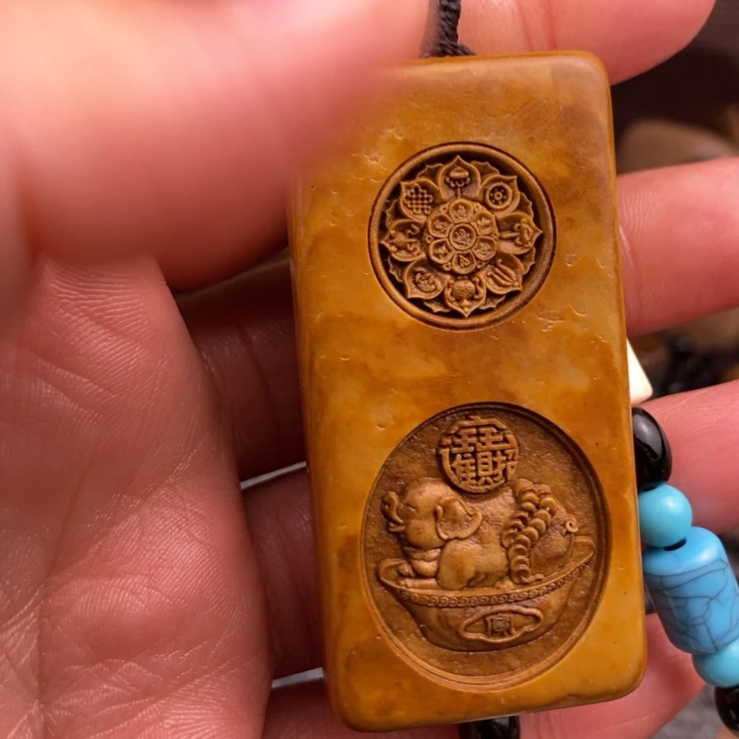 【闪购商品】原石雕刻手把件