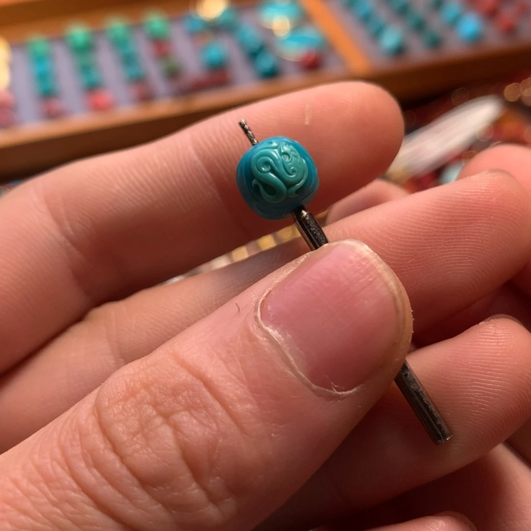 绿松石未镶嵌王山制水波纹博古龙