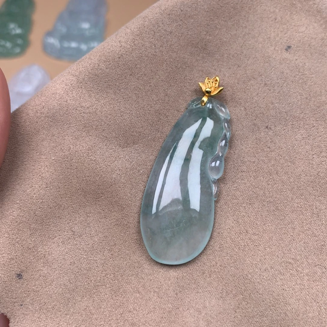 翡翠18K金镶嵌颈饰缅甸翡翠