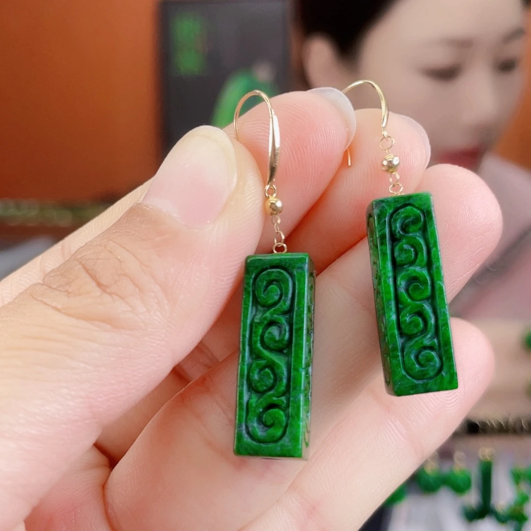 翡翠18K金镶嵌耳饰
