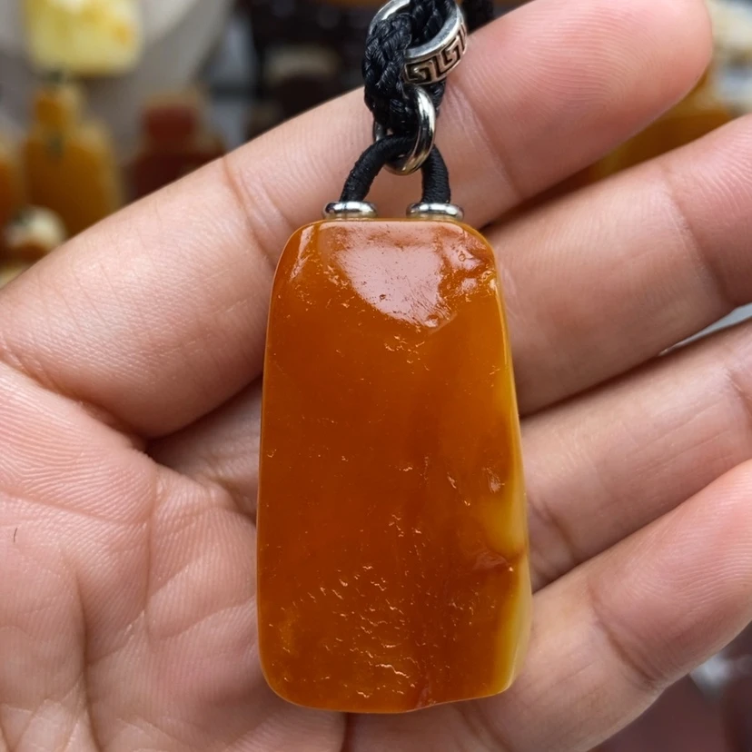 【闪购商品】琥珀颈饰未镶嵌