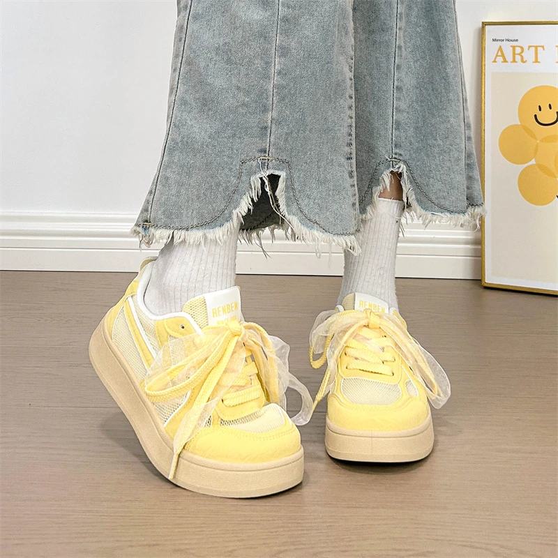 人本原创透气网面百搭小白鞋女2026春季爆款休闲运动轻便板鞋厚底