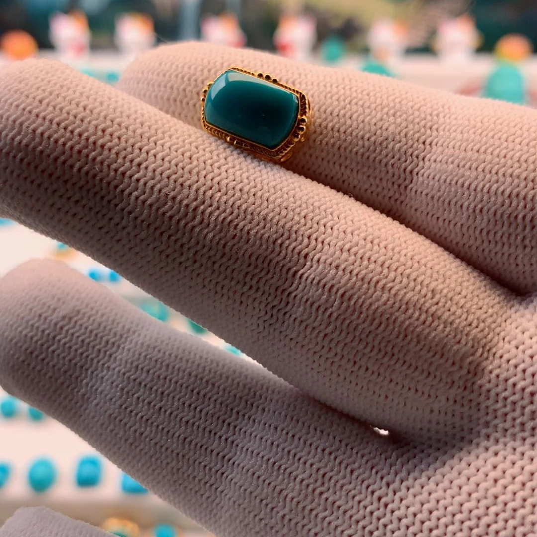 绿松石配饰18K金镶嵌