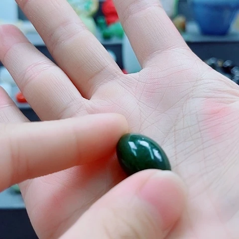 翡翠未镶嵌颈饰多样性发货一件