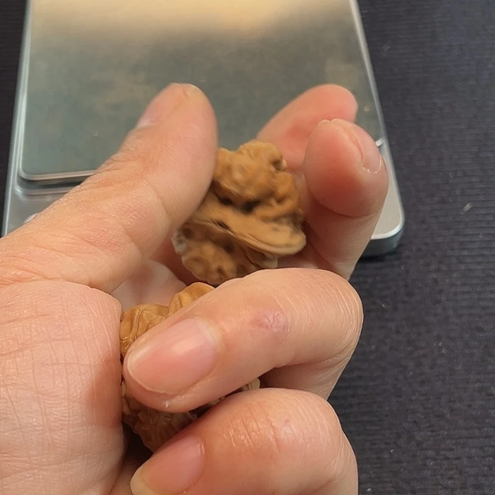 翊***文玩核桃吊坠文玩核桃