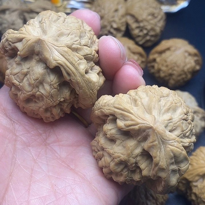 吊坠文玩核桃龙顶亿行50