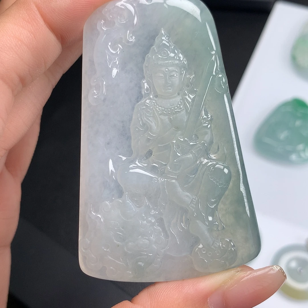 翡翠未镶嵌颈饰文殊