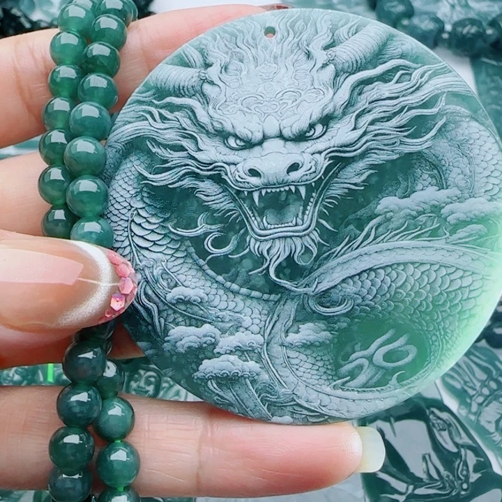 翡翠未镶嵌颈饰多样性发货天然A货翡翠