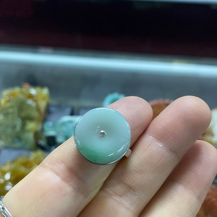 吊坠(赠链)未镶嵌翡翠