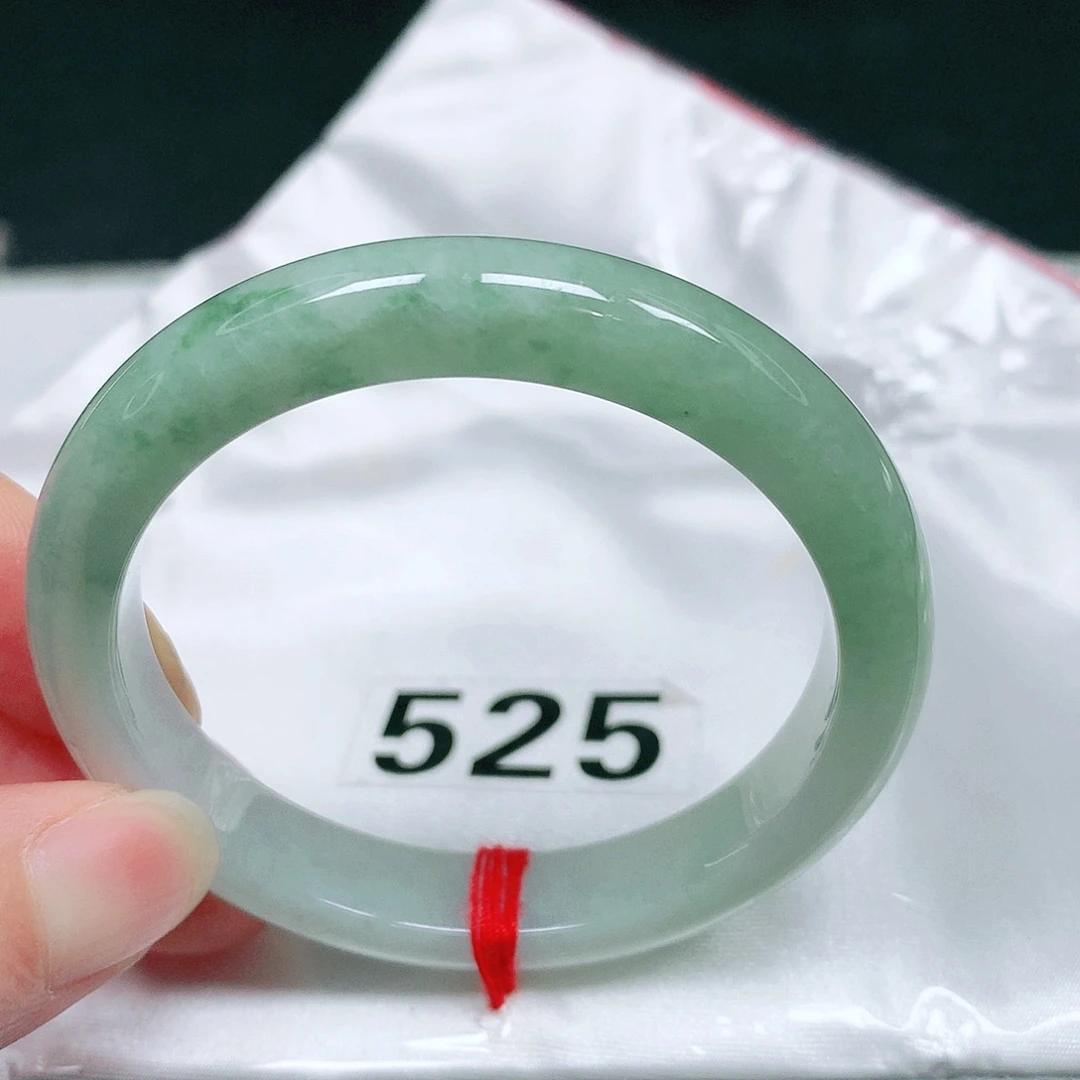 翡翠未镶嵌手镯47