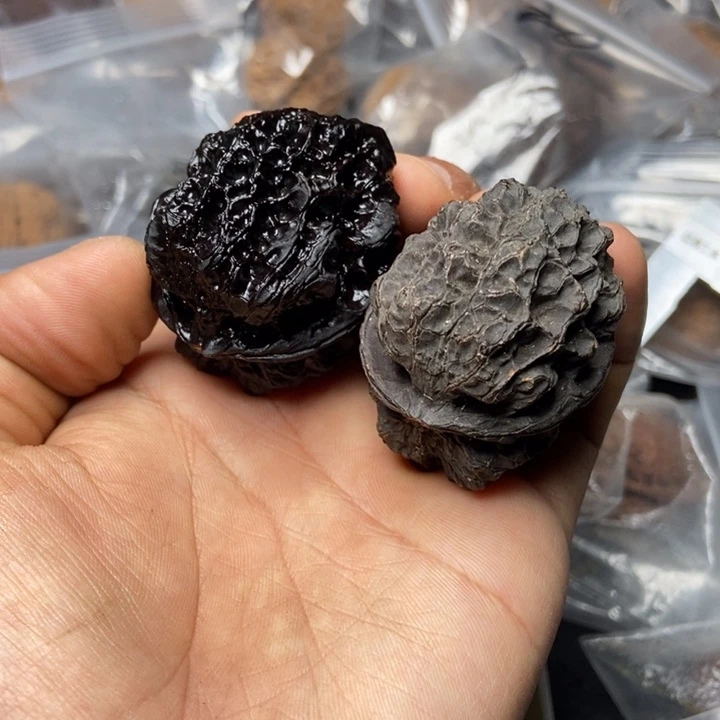 文玩核桃把件    66