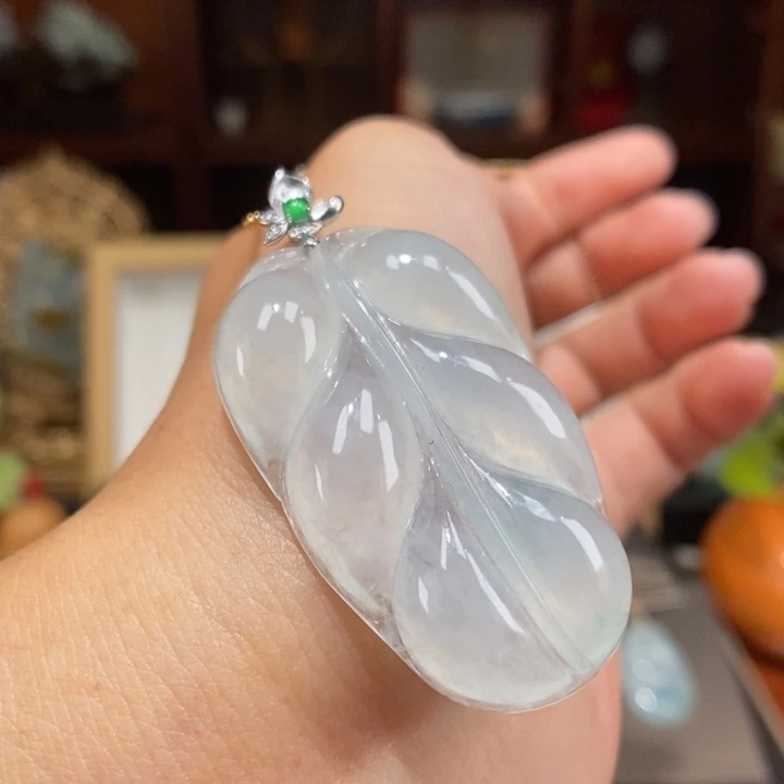 【闪购商品】颈饰18K金镶嵌翡翠68