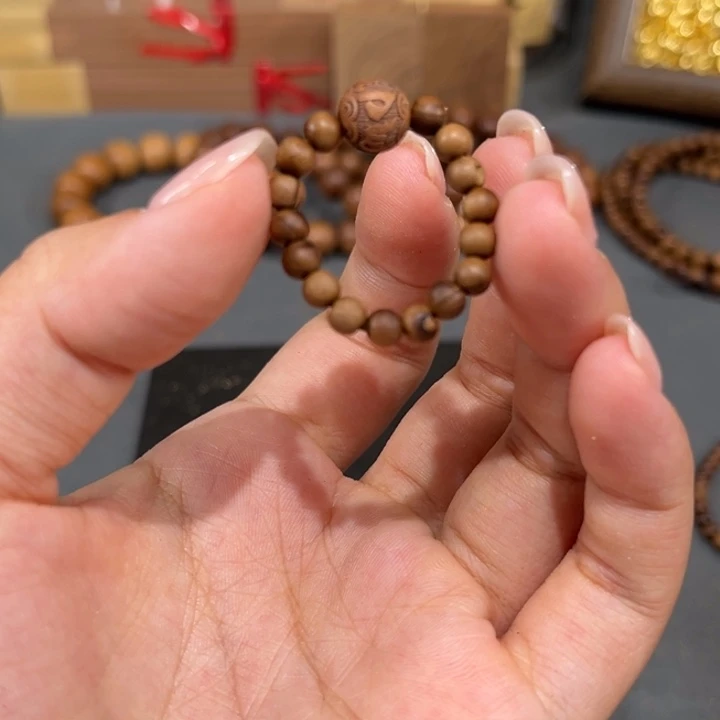 檀香木其他瑕疵戒指0.4