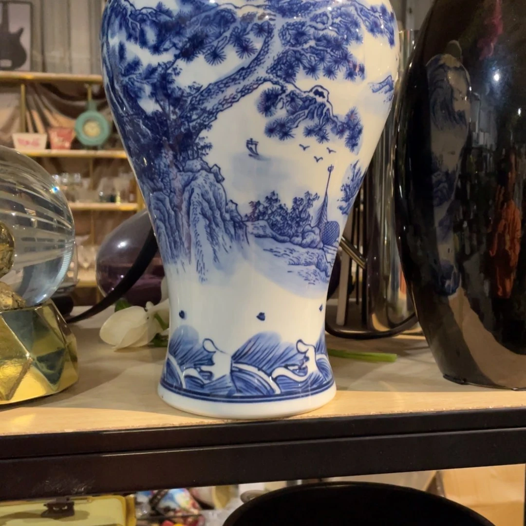 陶瓷花瓶，仿真绿植。