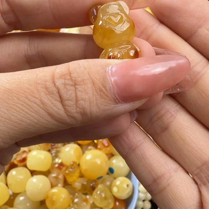 琥珀未镶嵌珠宝奇石