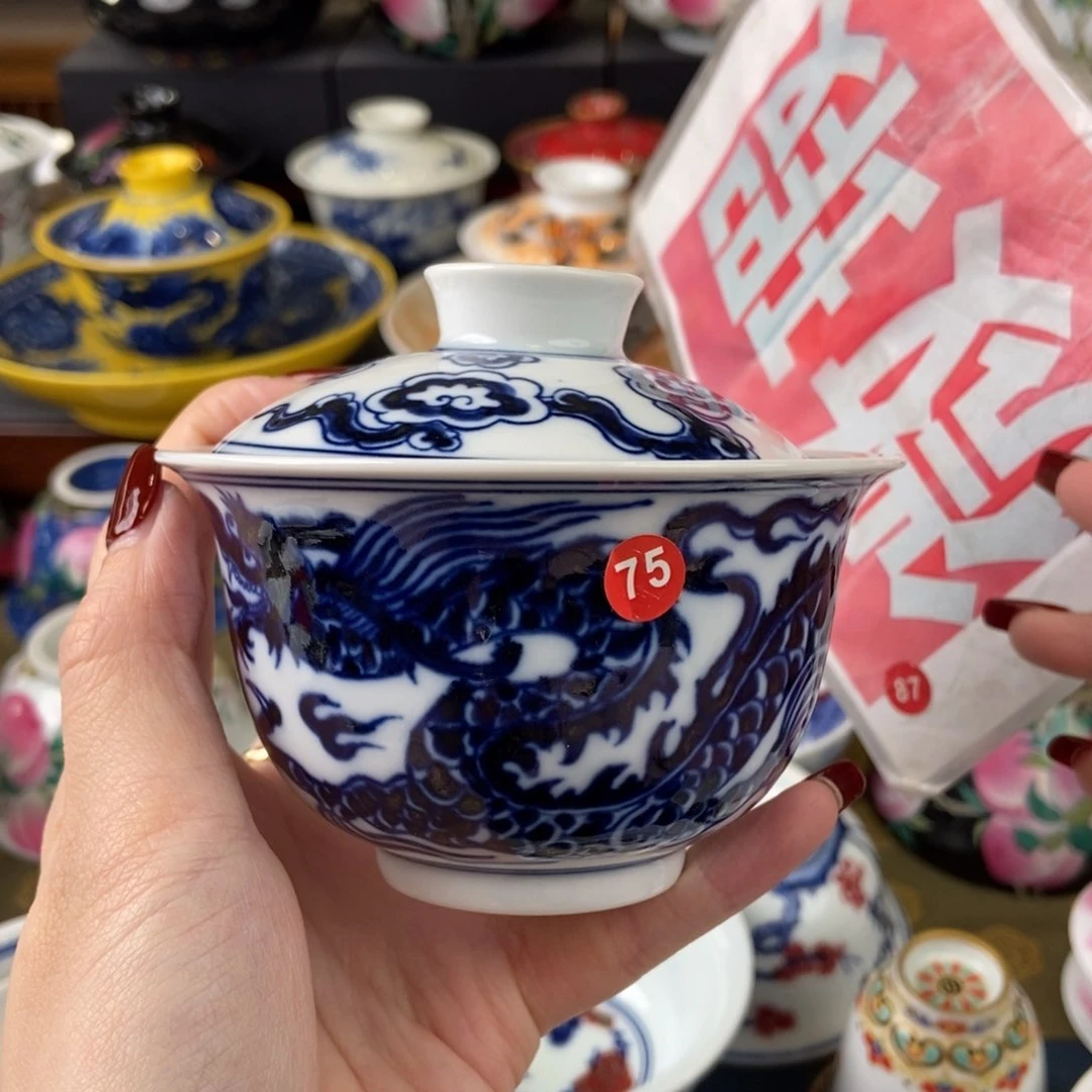 陶瓷艺术家的作品是一种非常高兴