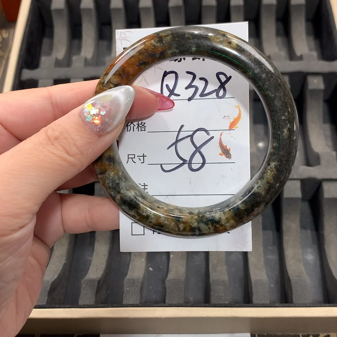 【闪购商品】未镶嵌蛇纹石玉手镯