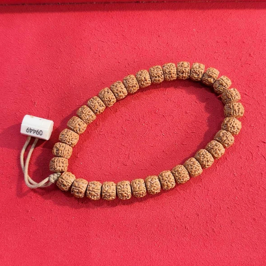 【闪购商品】手串金刚菩提黄点龙