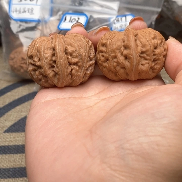 猴头核桃吊坠1126号全品元宝40