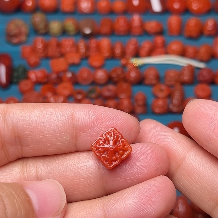 未镶嵌配饰南红玛瑙金杆杵背云13mm