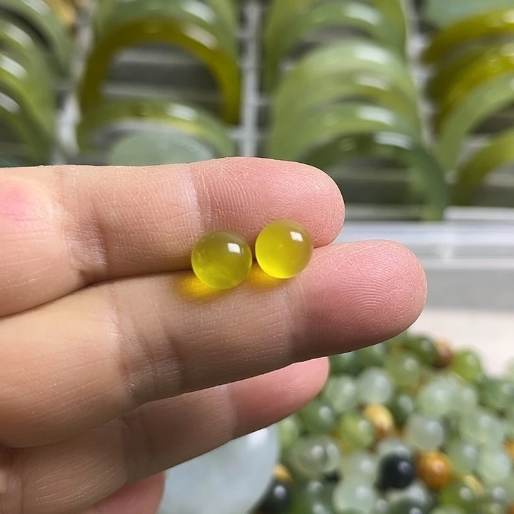 合金蛇纹石玉颈饰