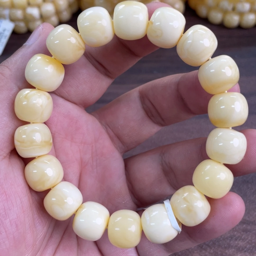 未镶嵌琥珀珠宝奇石122000000000