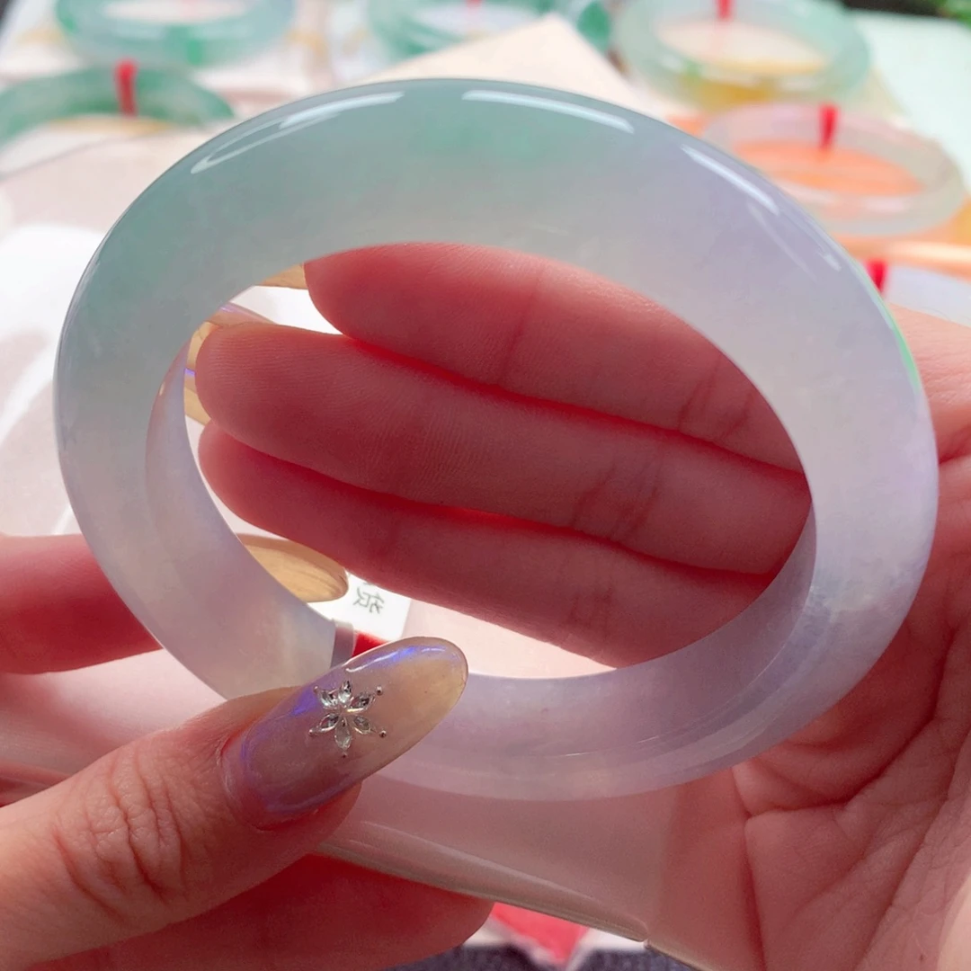 翡翠未镶嵌手镯56.8 仙气感淡春彩种色兼备 灵