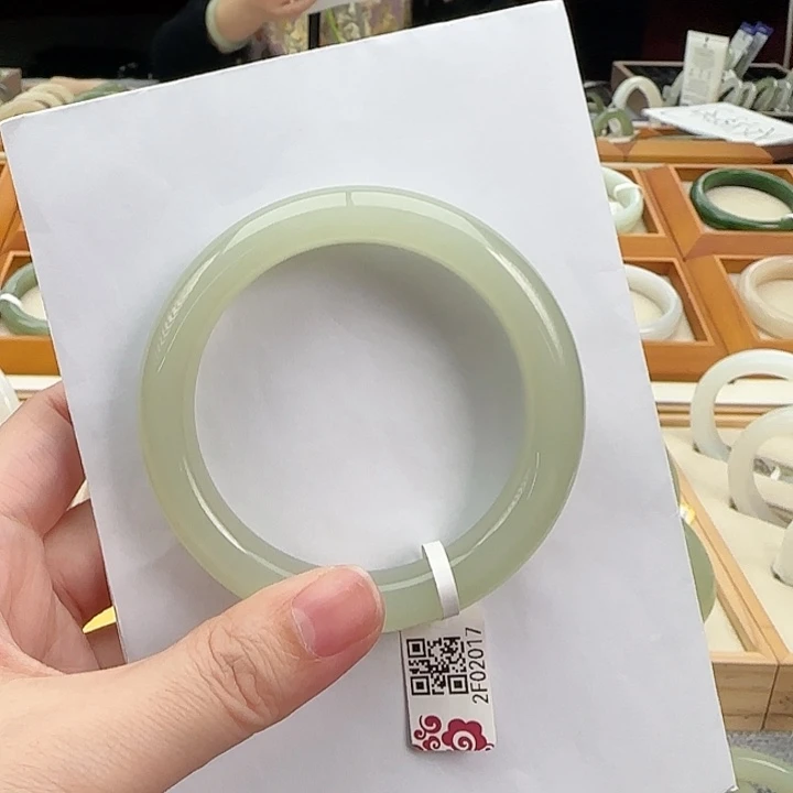 和田玉未镶嵌手镯57