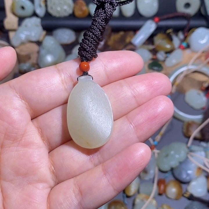 h***e颈饰未镶嵌和田玉