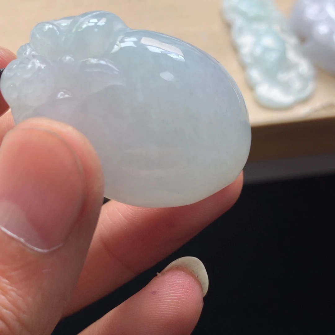 颈饰未镶嵌翡翠吊坠