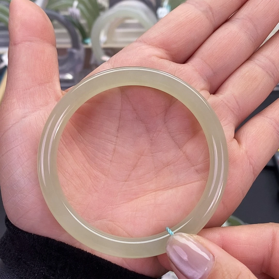 和田玉未镶嵌手镯57.58