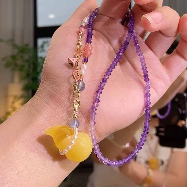 琥珀颈饰未镶嵌蜜蜡