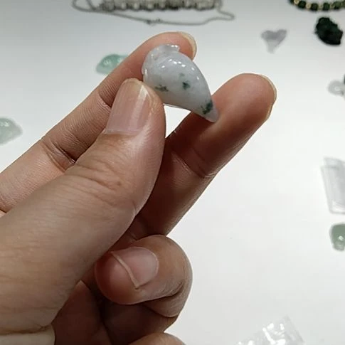 颈饰未镶嵌翡翠翡翠桃心
