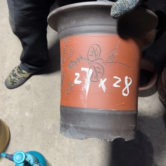 紫砂工艺厂……紫砂工艺厂……