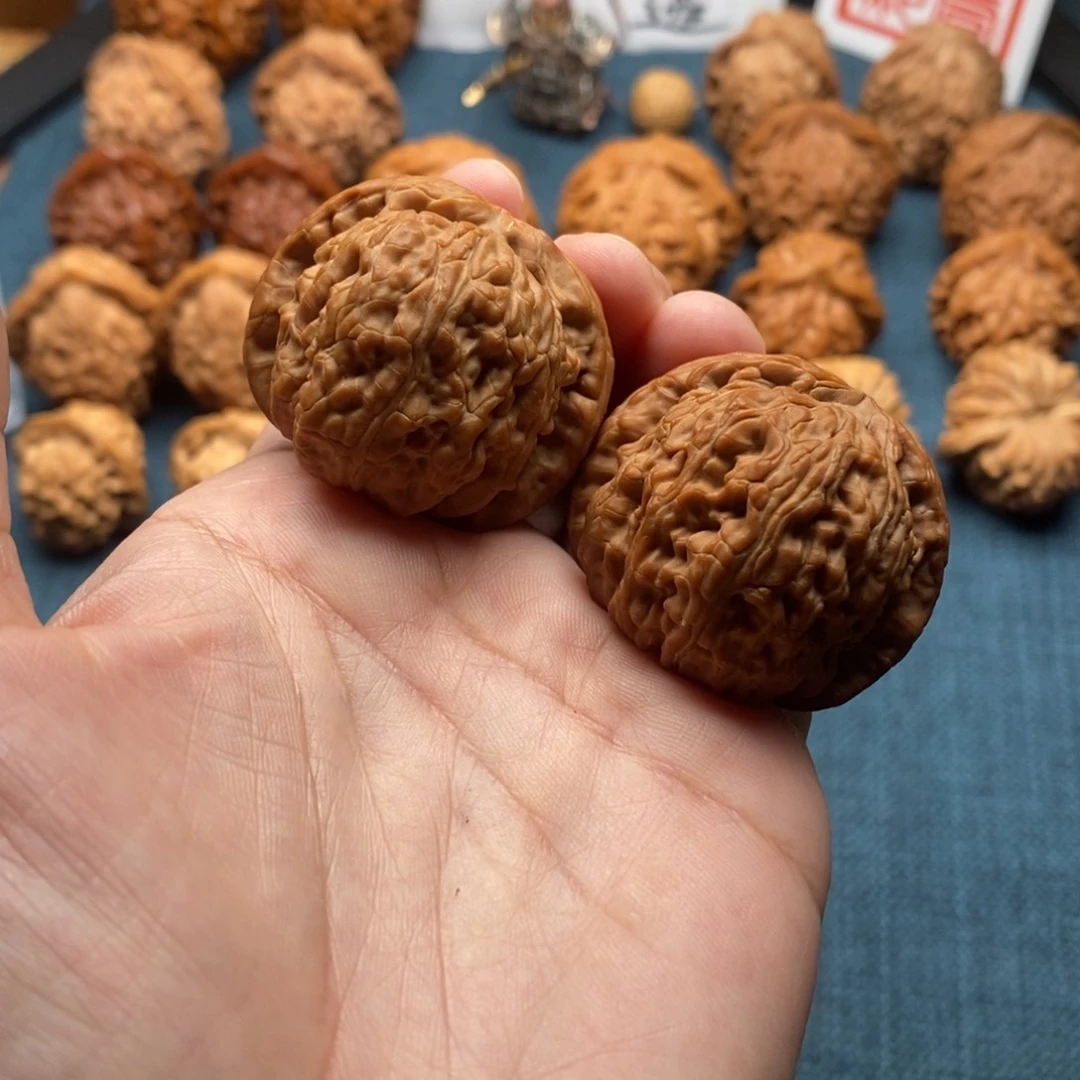 桃核吊坠山西球白39