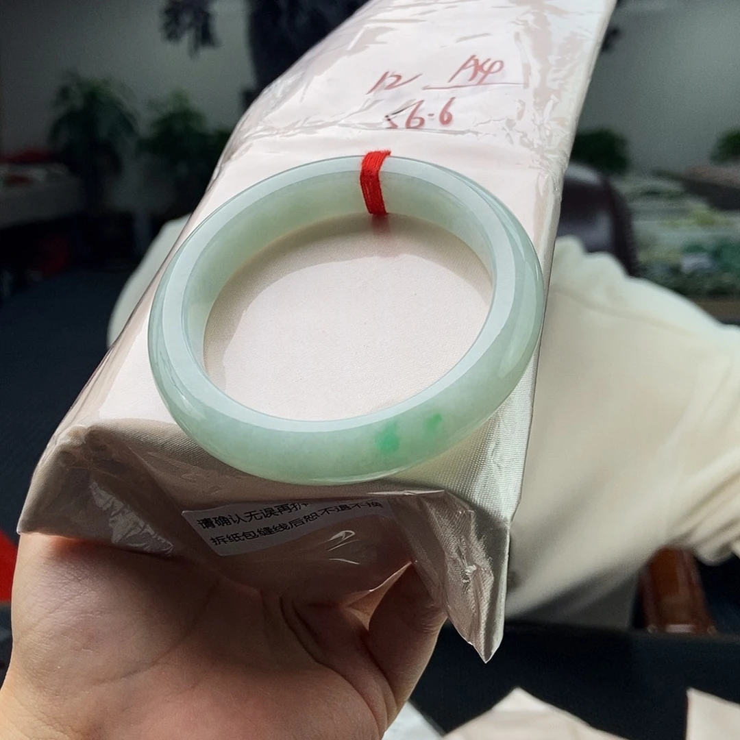 翡翠未镶嵌手镯拍一发一