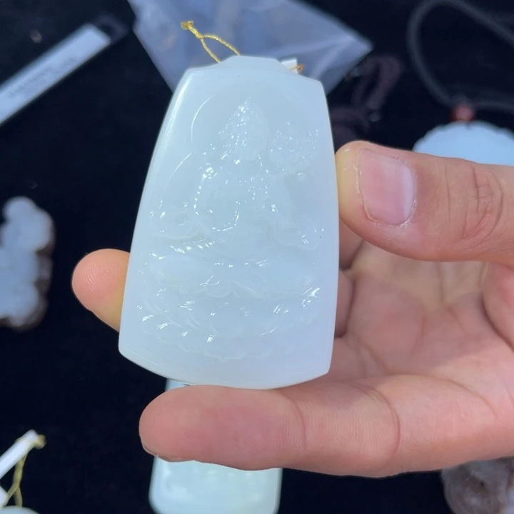 和田玉未镶嵌吊坠(不含链)