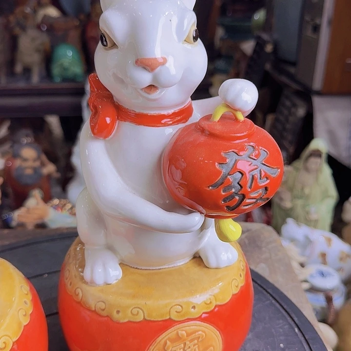 海*你也别管我们是在哪