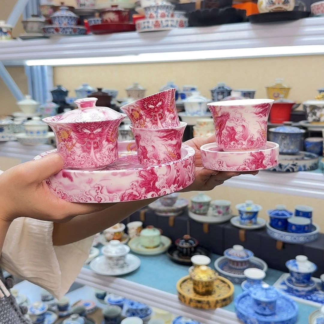 我们都是在这里关注起来