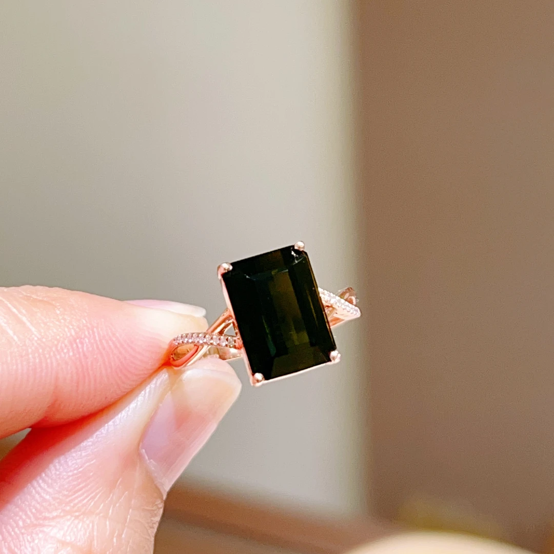 5.04ct 18k玫瑰金镶嵌碧玺戒指 深色发黑