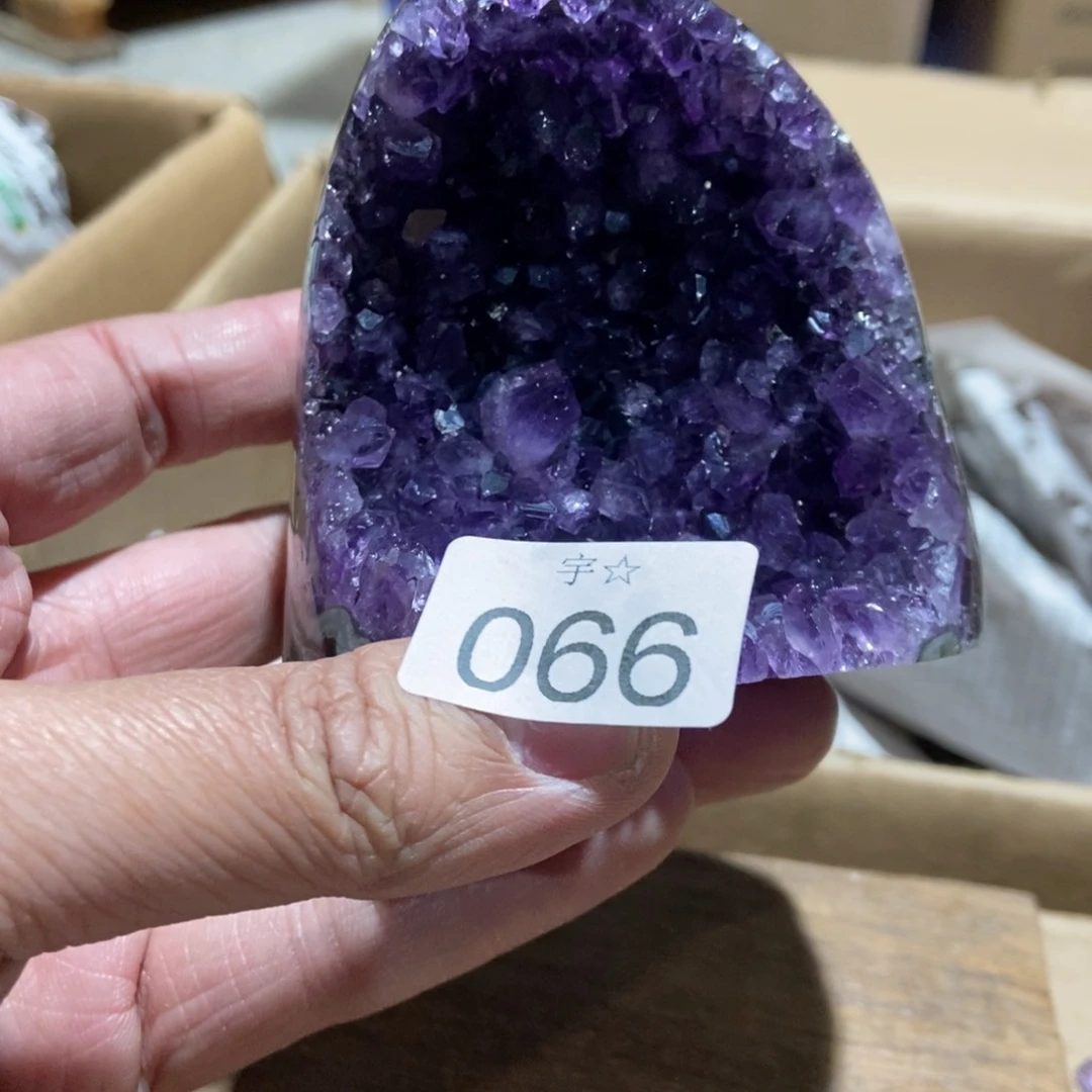 紫晶天然水晶摆件未镶嵌