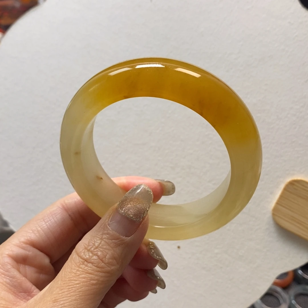 石英质玉（黄龙玉）未镶嵌手镯53.1特价不退换