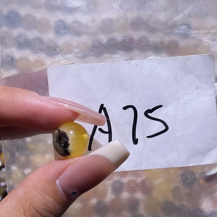 琥珀未镶嵌裸石11.9福利