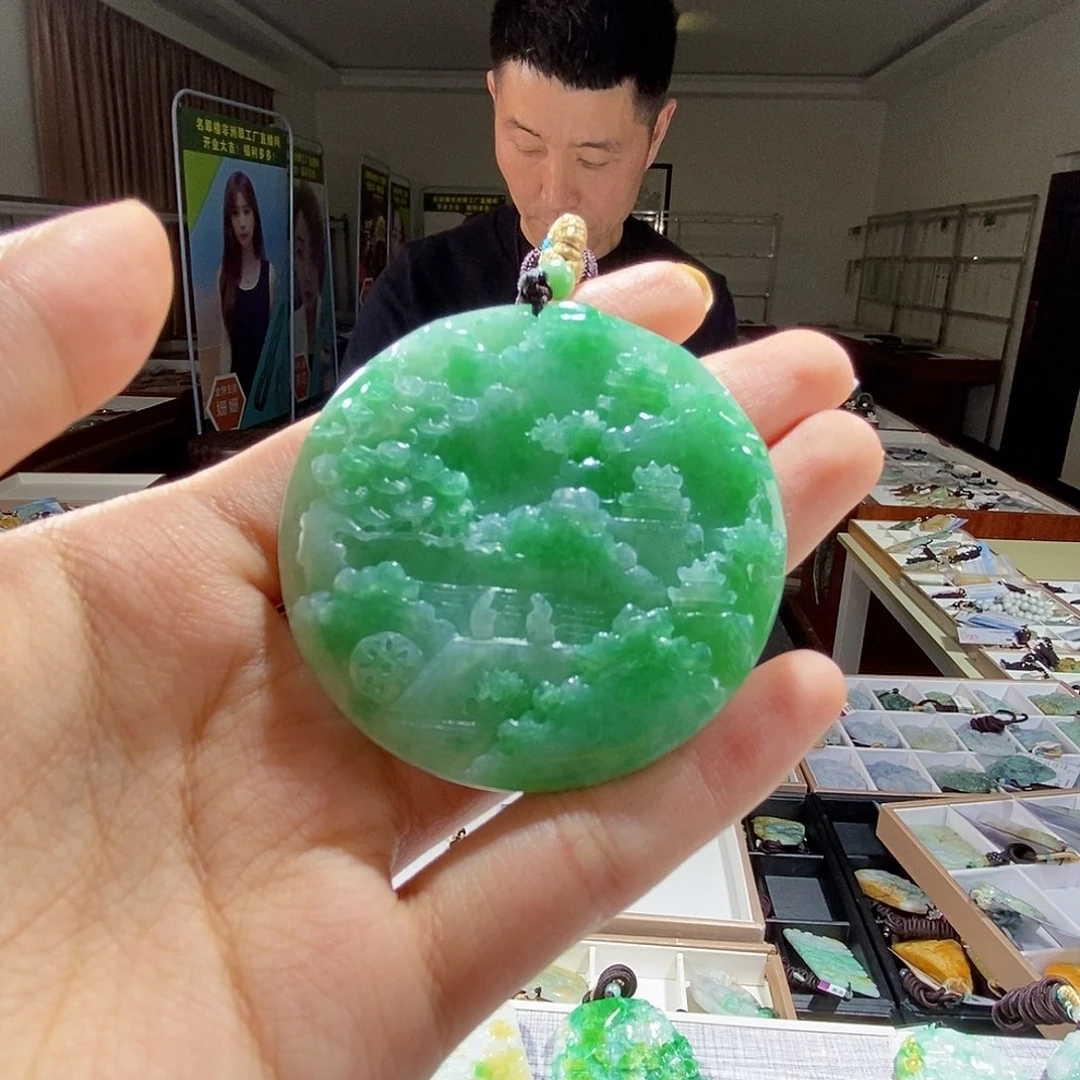 翡翠未镶嵌颈饰翡翠