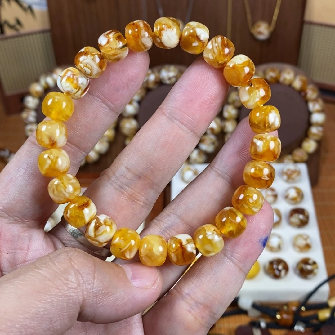 9.5沁色精工老型手串一条