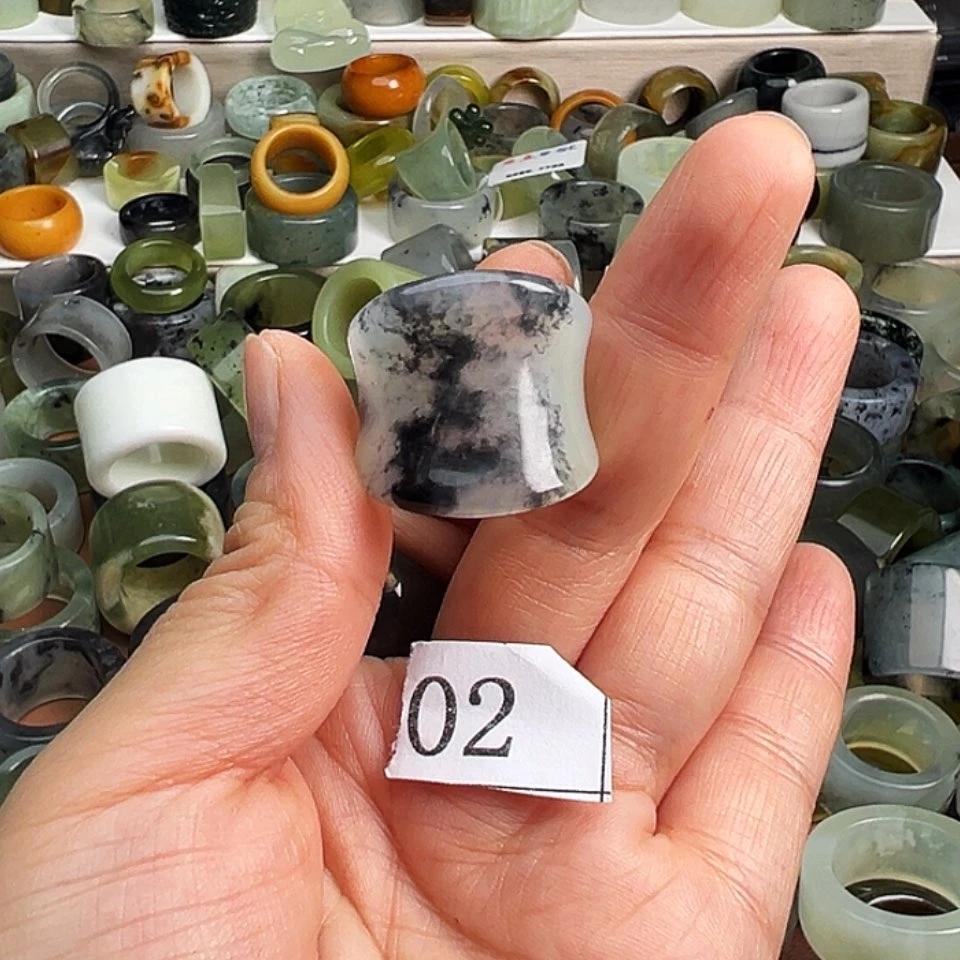 【闪购商品】未镶嵌岫玉戒指金*贝