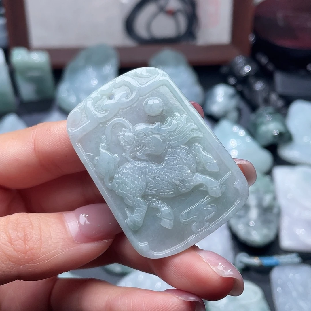 翡翠未镶嵌颈饰翡翠