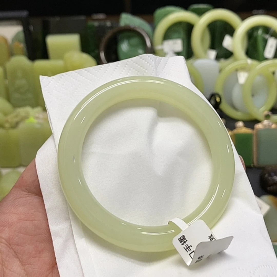 【闪购商品】颈饰未镶嵌和田玉