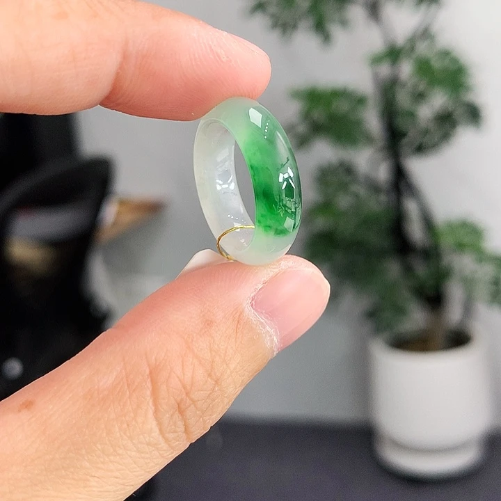 翡翠未镶嵌戒指8号