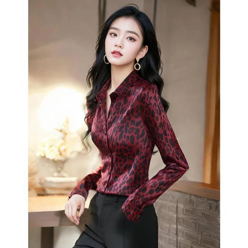 法式时尚洋气红色豹纹衬衫女2025年春季新款设计感小众翻领上衣潮